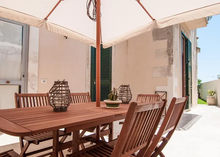Bed & Breakfast Intalloi 4*