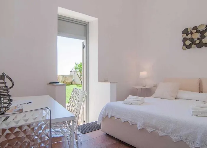 Intalloi Bed & Breakfast 4*
