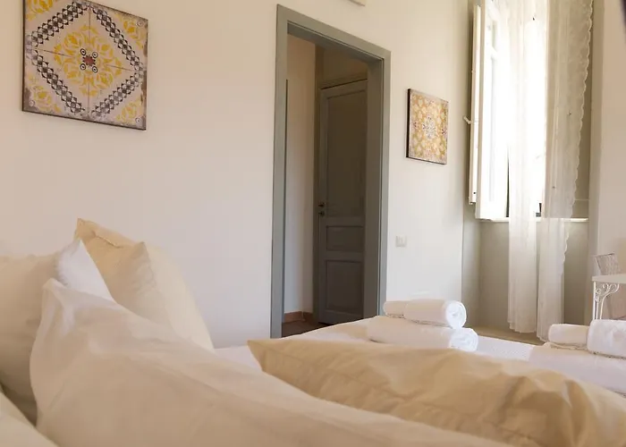 Intalloi Bed & Breakfast 4*