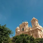 Intalloi Bed & Breakfast Noto